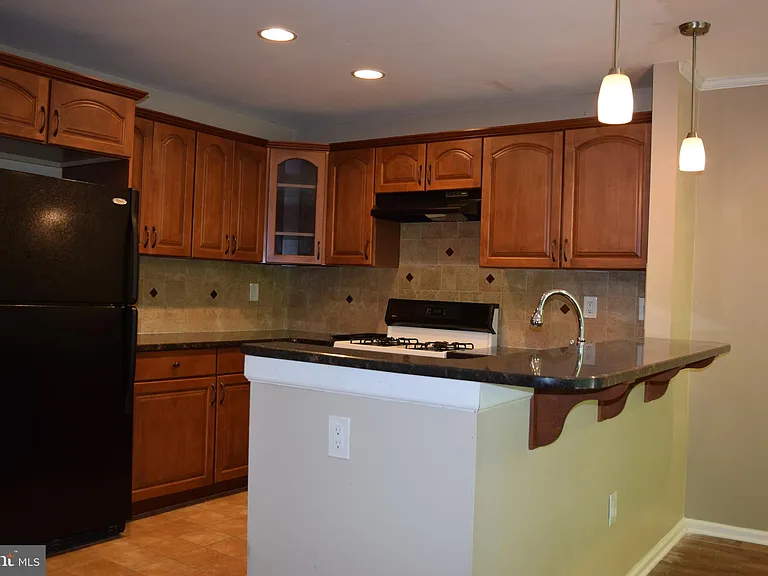 6062 Cedar Ct — Photo 3