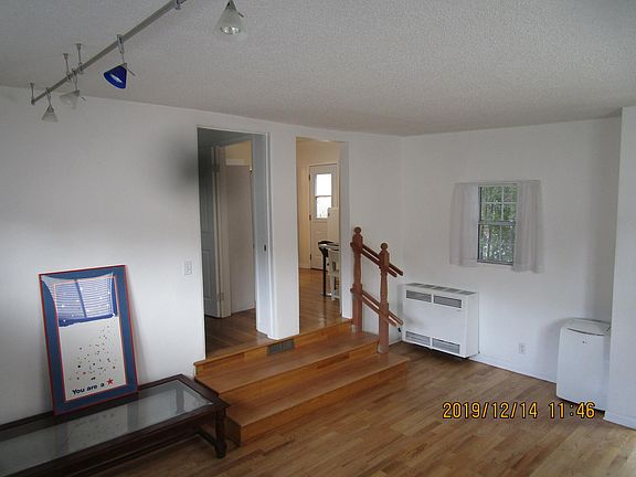 4th image of 1352 Ocean Park Blvd