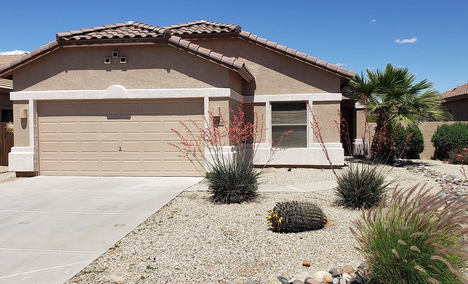 Beautiful Single Level Home in Villages — Photo 1