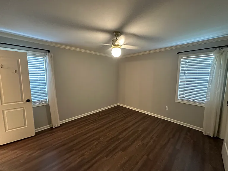 895 Barbara Lynn Dr — Photo 13