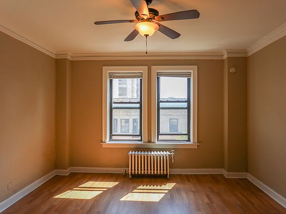 3rd image of 924 W Eastwood Ave #502