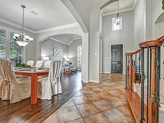 2nd image of 750 Willowmist Dr