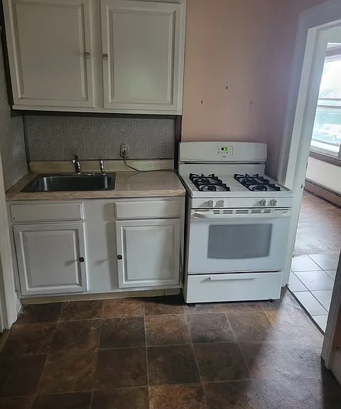 99-101 E Main St #1 — Photo 1