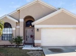 1566 Margarete Crescent Dr, Apopka, FL 32703