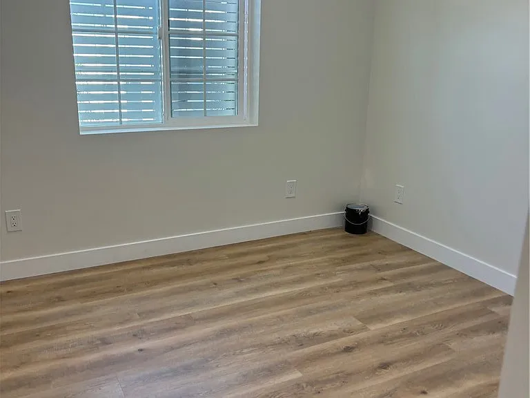 8235 Alameda St — Photo 4