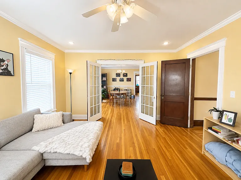 18 Linden Pl #2 — Photo 2