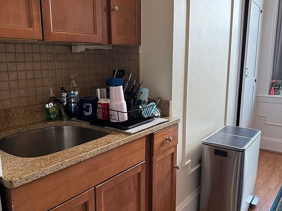 4th image of 8 Garrison St APT 609