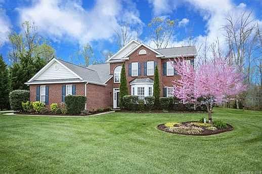 3rd image of 2808 Tuscarora Ln