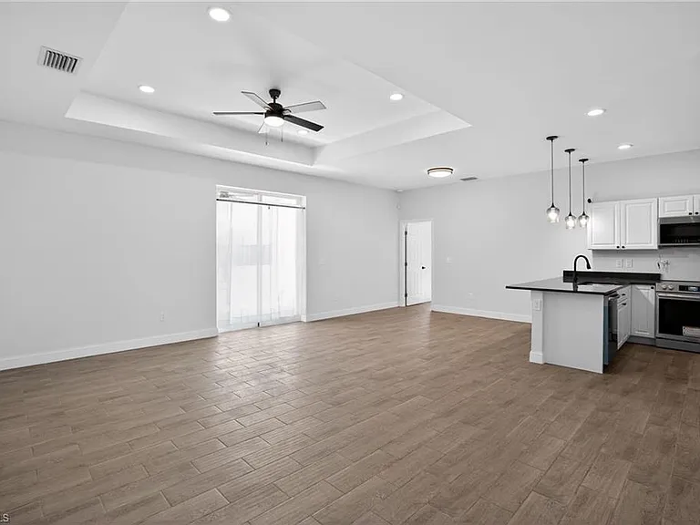 4630 Gene Ave N — Photo 11