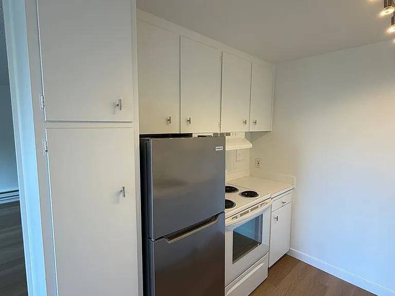 2nd and Lake Apartments — Photo 12