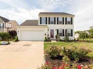 37579 Sandy Ridge Dr, North Ridgeville, OH 44039