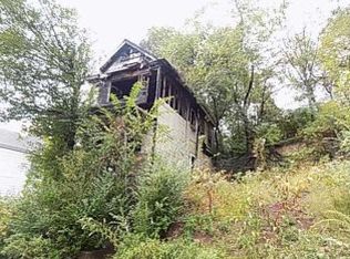 915 Benton St, Braddock, PA 15104