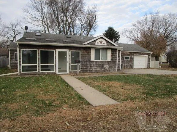207 7th Ave NE, Belmond, IA 50421