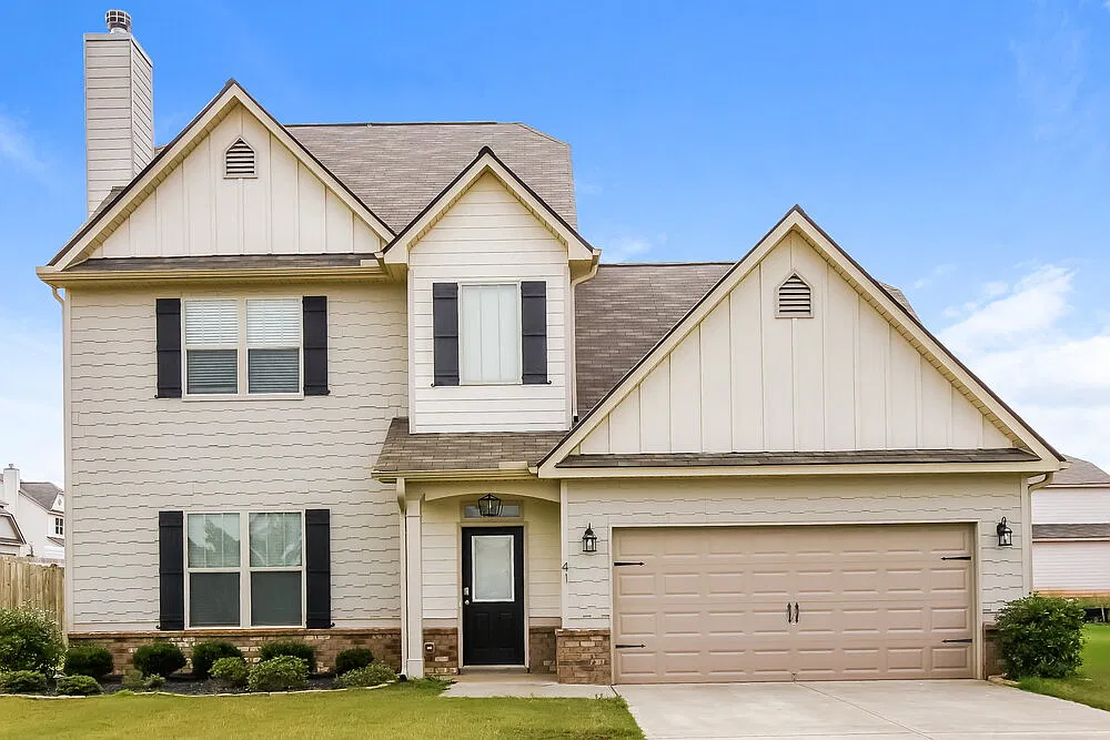 4 bed, 2.5 bath, 1920 sqft, $3,260 — Photo 1