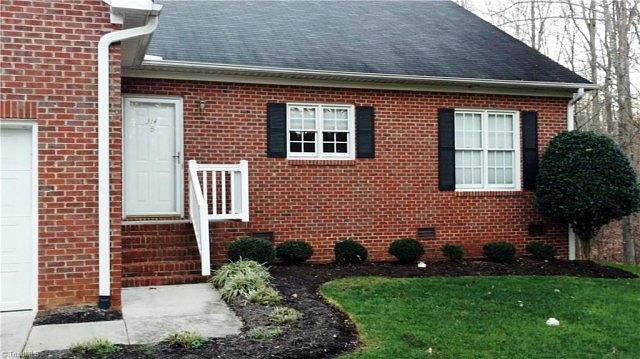 1st image of 314B Oleander Dr