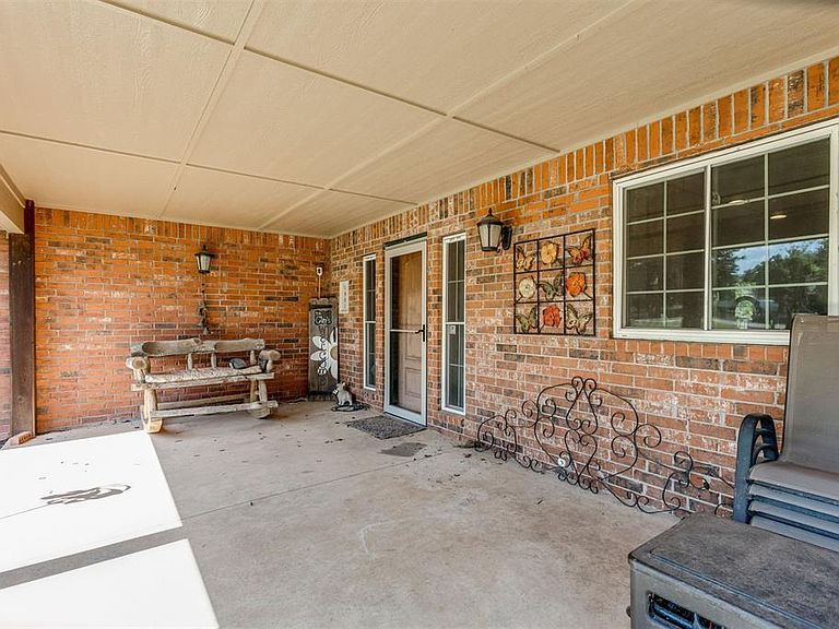 Listing photo 4