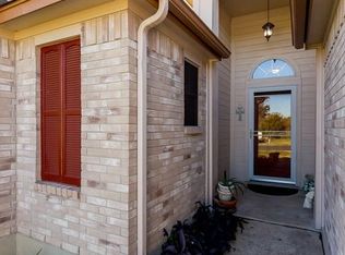 122 Willow Dr, Hutto, TX 78634