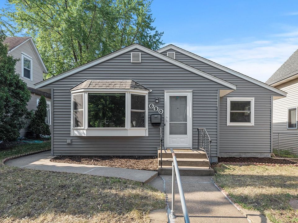 1st image of 690 Hyacinth Ave E