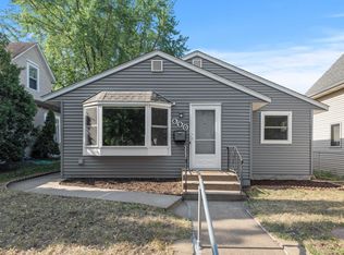 690 Hyacinth Ave E, Saint Paul, MN 55106