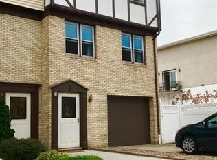 2 Columbus Dr, Bayonne, NJ 07002