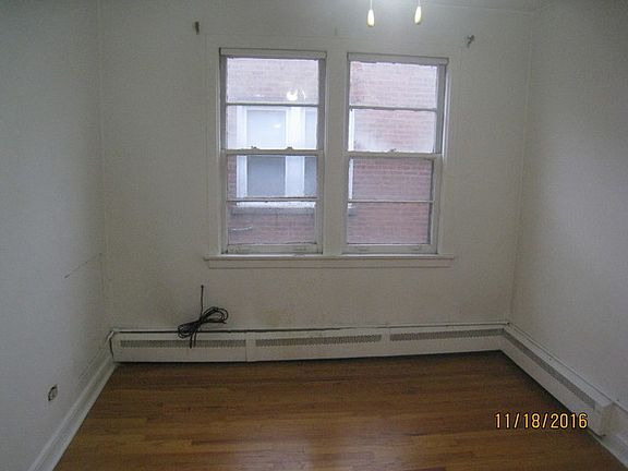 5th image of 2548 W Touhy Ave #2W