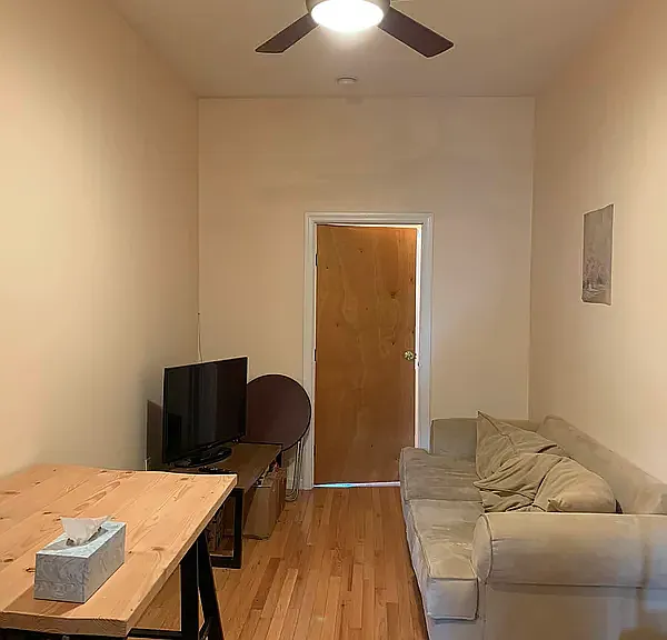 392 12th St #3R — Photo 2
