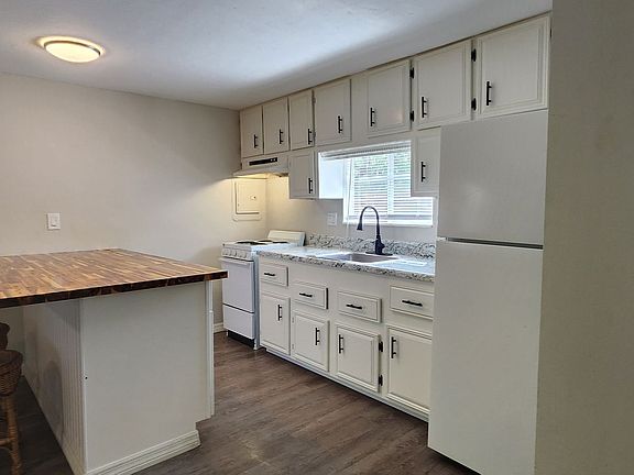2nd image of 2601 NE 49th Ave #2601