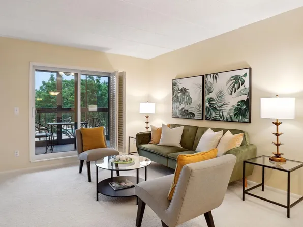 3300 Louisiana Ave S APT 225, Saint Louis Park, MN 55426