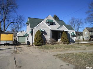 270 N 2nd Ave, Canton, IL