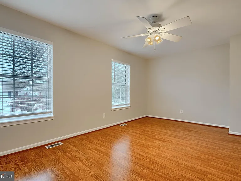 733 Reedy Cir — Photo 17