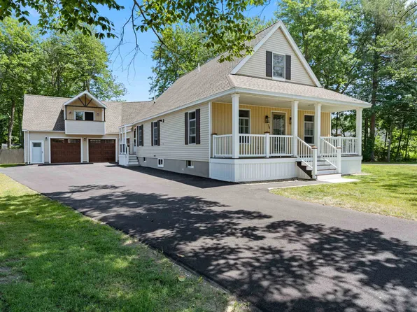 14 Whittier Drive, Seabrook, NH 03874