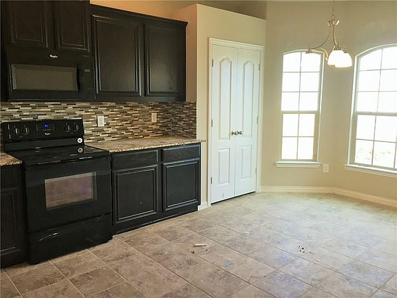 3rd image of 320 Jennie Marie Cir