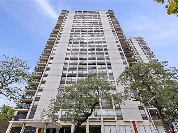 3rd image of 1355 N Sandburg Ter APT 2801D