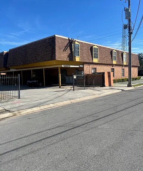 6564 Fleur DeLis Apartments — Photo 9