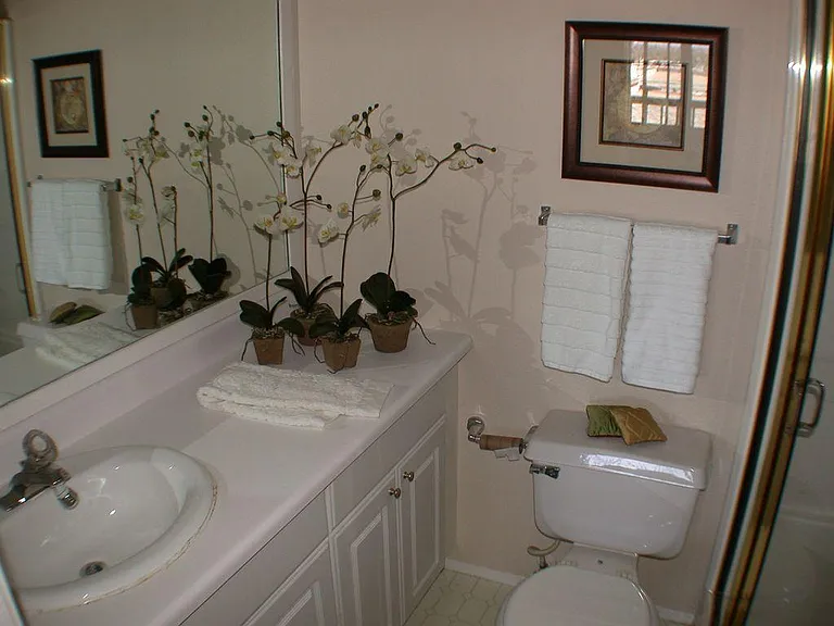 2514 Clairemont Dr #305 — Photo 9