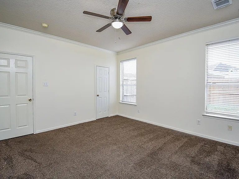 6323 Haddock Ct — Photo 19