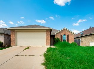 2900 Carolina Dr, Fort Worth, TX 76123