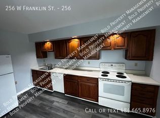 256 W Franklin St #256, Womelsdorf, PA 19567