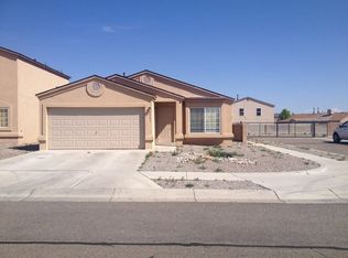 7901 Crestside Ln SW, Albuquerque, NM 87121