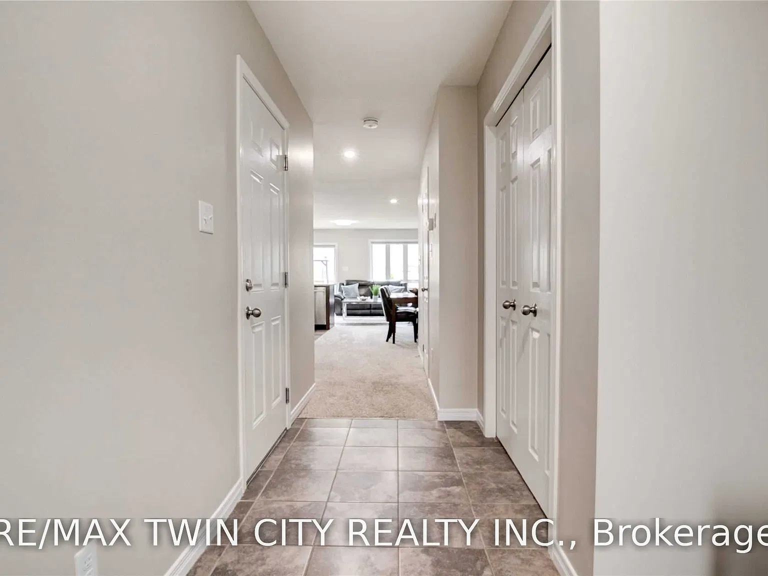 3 bed, $2,600 — Photo 3