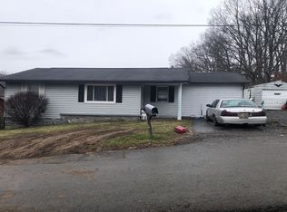 141 Hatfield Rd, Crab Orchard, WV 25827