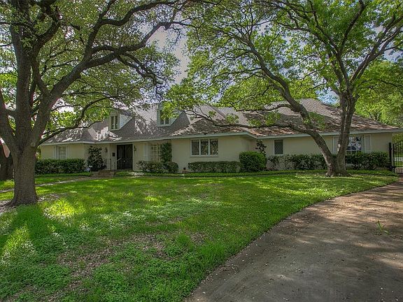 3rd image of 4305 Woodwick Ct