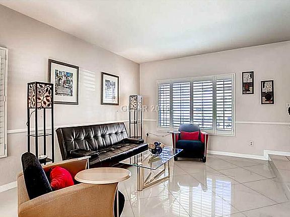 4th image of 9305 Jadecrest Dr