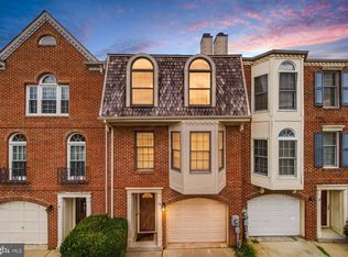 10 Victoria Sq, Frederick, MD 21702