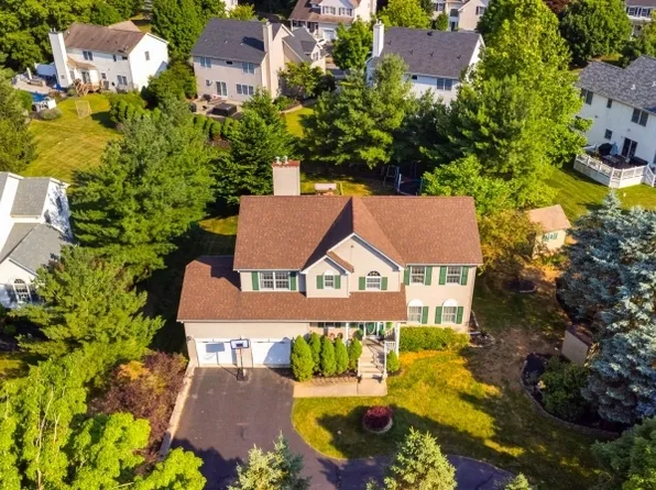 16 Alton Pl, Clinton Town, NJ 08809