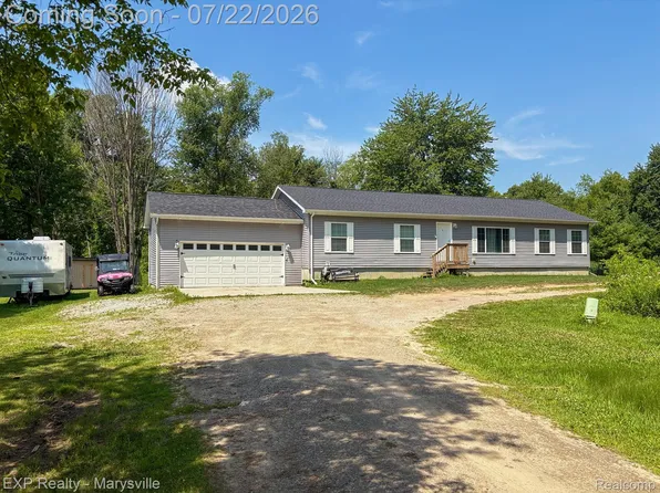 2601 Beach Rd, Port Huron, MI 48060
