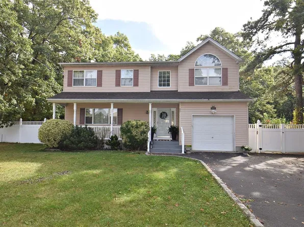 377 Skidmore Road, Deer Park, NY 11729