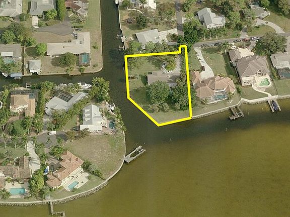 2nd image of 1301 Longwood Dr