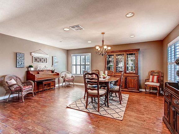 4th image of 27853 Twilight Ct