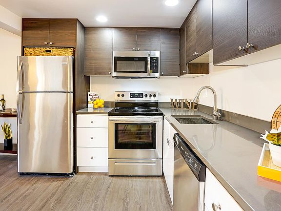 3rd image of 545 Bellevue Way SE APT 15
